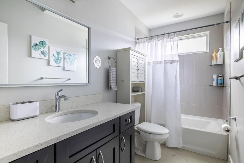 Stadiumview Villa: Pet-Friendly 4BR with City Vistas Pittsburgh Exterior photo